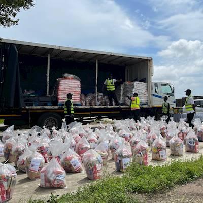 Help Meals on Wheels Community Services South Africa raise R250,000 for food parcels for 200 families